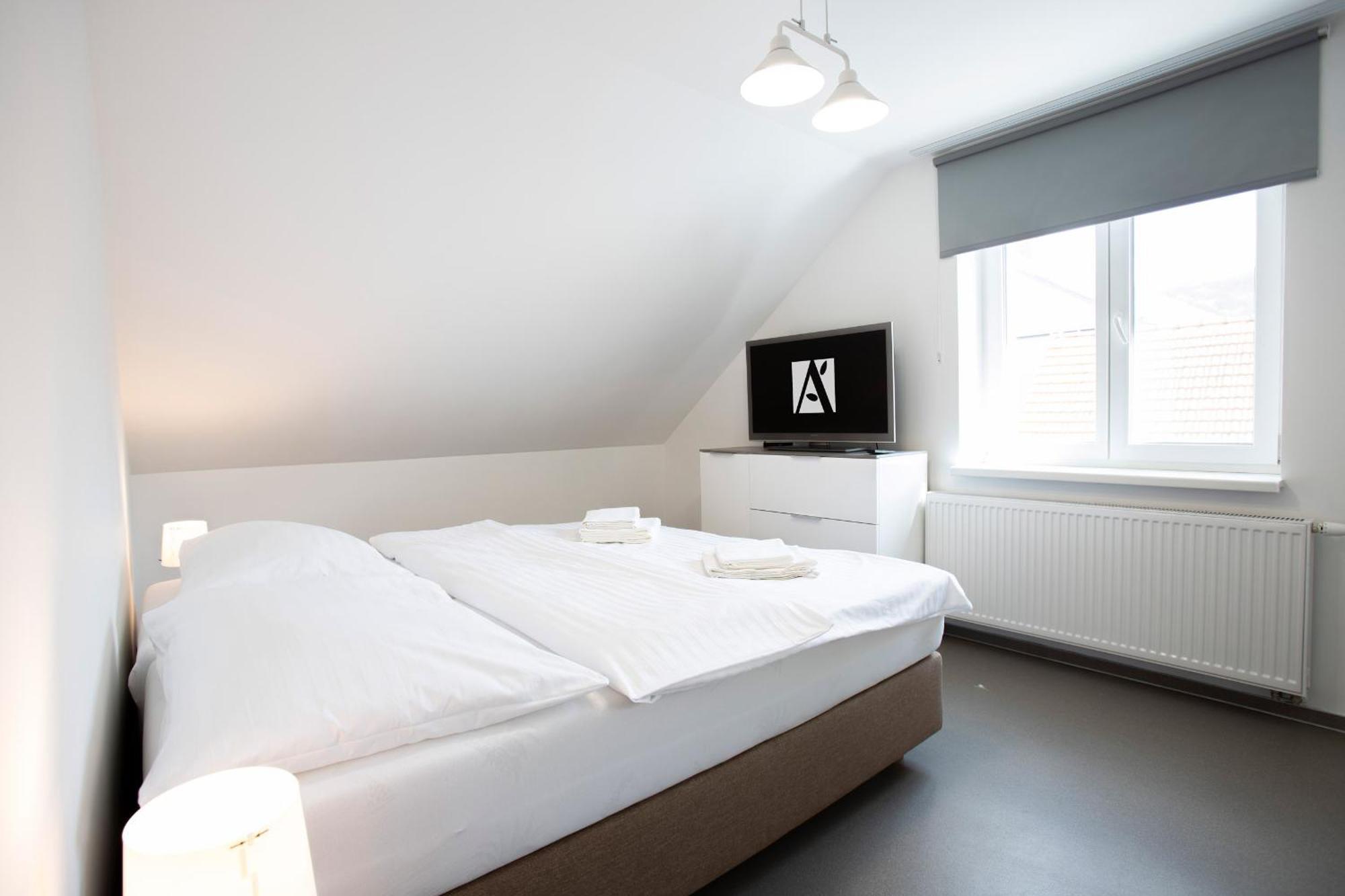 Amenity Apartmany Перна Экстерьер фото